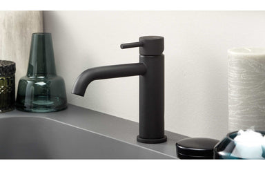 vema-maira-4-hole-deck-mounted-bath-shower-mixer-matt-black 2